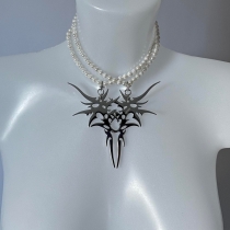 Retro dark titanium steel thorn pendant senior sense female niche ins pearl necklace