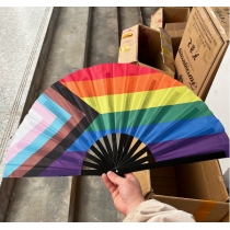 One foot 33CM black and white red fan Pure black Kung Fu fan Open and close smoothly Cross-border ancient style folding fan