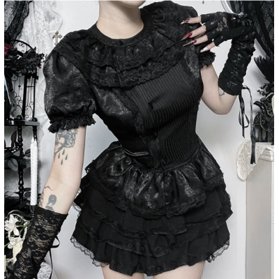 Dark-themed lace puff sleeve top, 2026 new gothic style sexy and versatile top for women.
