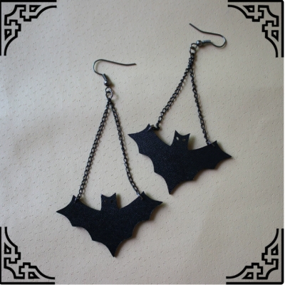 European and American retro Halloween accessories earrings for women, black leather vampire bat earrings